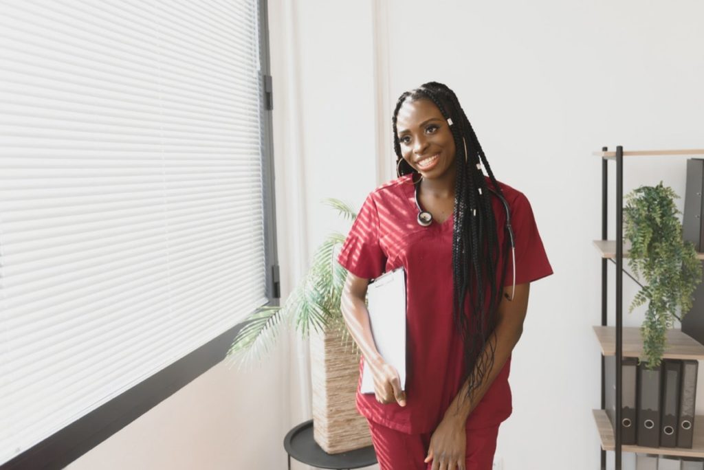 【スクラブでおしゃれなブランドとは？】おすすめブランド７選を徹底解説